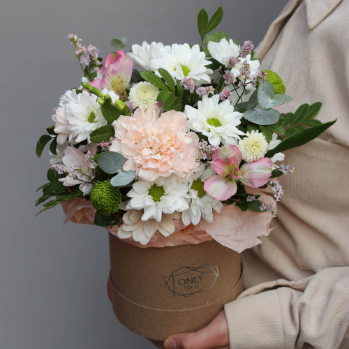 Букет в коробке "Знак внимания"