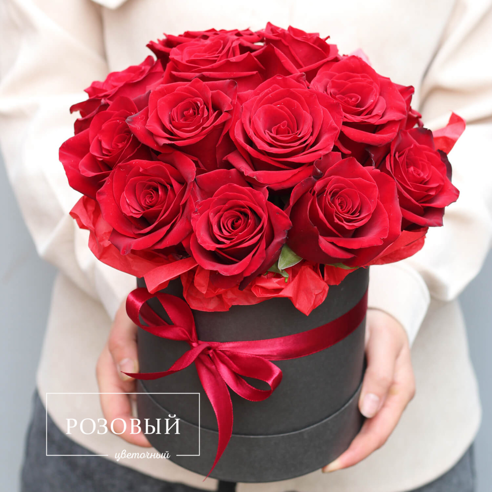 Коробка из 15 красных роз