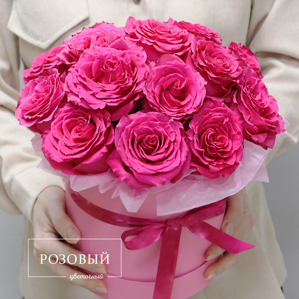 Букет из 15 розовых роз в коробке
