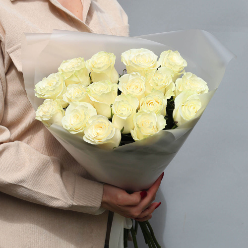 Букет из 17 белых роз