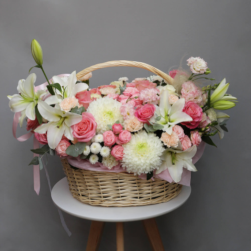 Корзина с хризантемами "Прилив нежности"