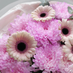 Букет из гербер и хризантем