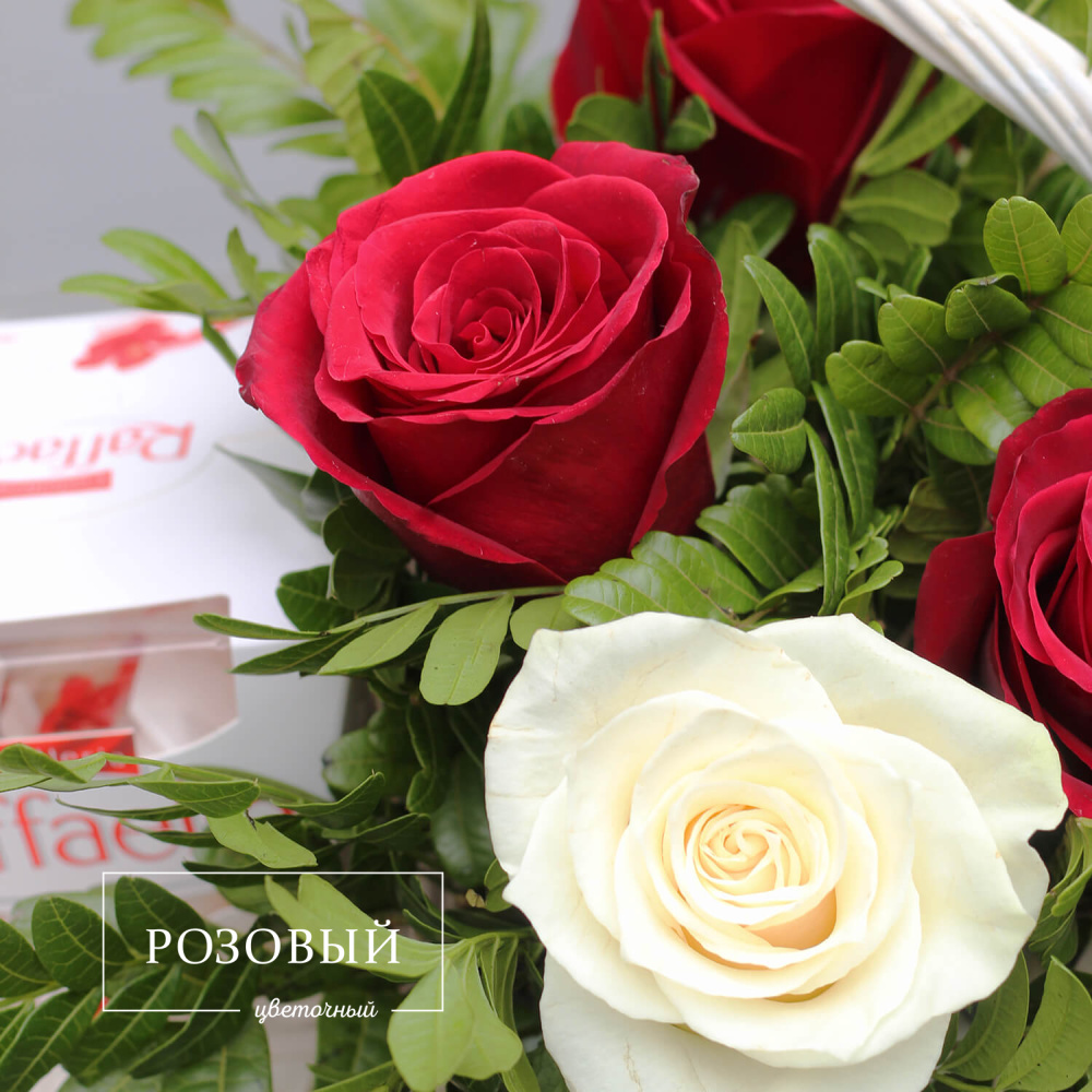 Цветы в корзине "Благодарю"