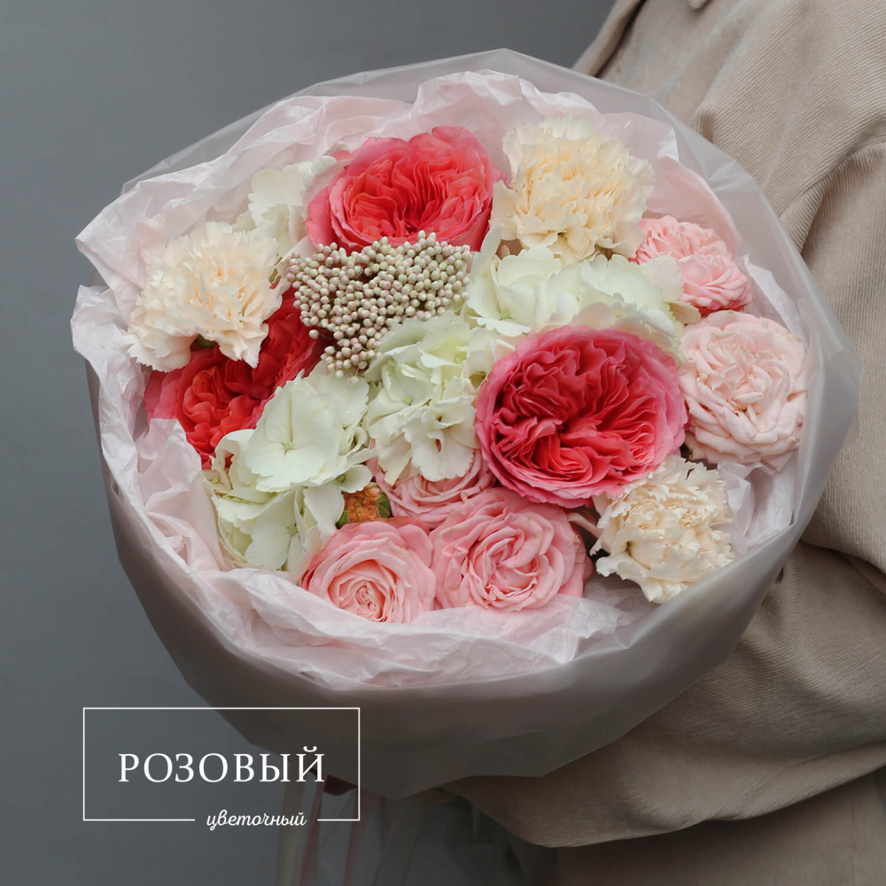 Авторский букет с пионовидными розами