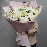 Большой букет из роз и хризантем