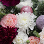 Новогодняя композиция с розами