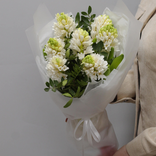 Букет гиацинтов "Ароматный презент"