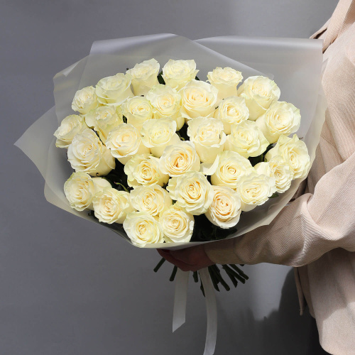 Букет из 31 белой розы