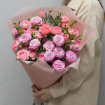 Букет из 7 кустовых роз