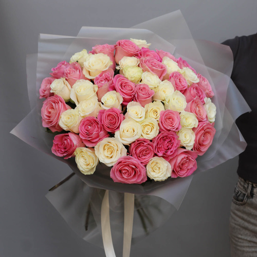 Букет из 51 разноцветоной розы