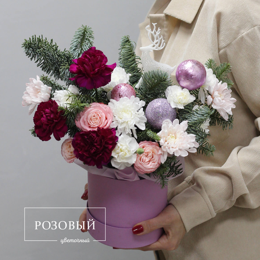 Новогодняя композиция с розами