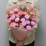 Букет из 7 кустовых роз