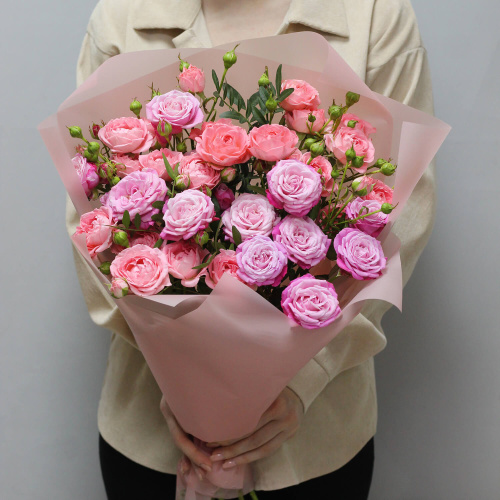 Букет из 7 кустовых роз