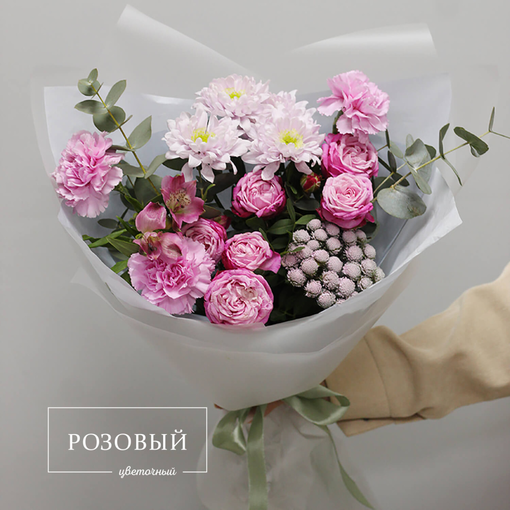 Букет из кустовых роз и хризантем