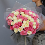 Букет из 51 разноцветоной розы