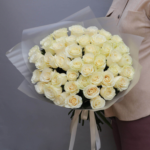 Букет из 45 белых роз