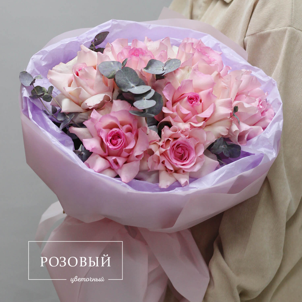 Букет из 7 розовых французских роз