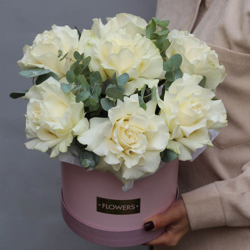 Розы в коробке "Латте"