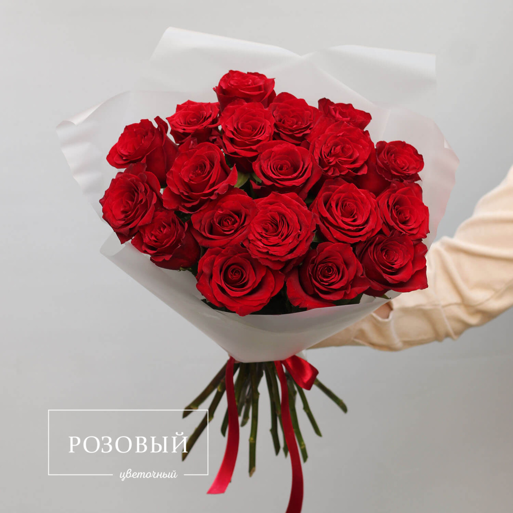 Букет из 19 красных роз