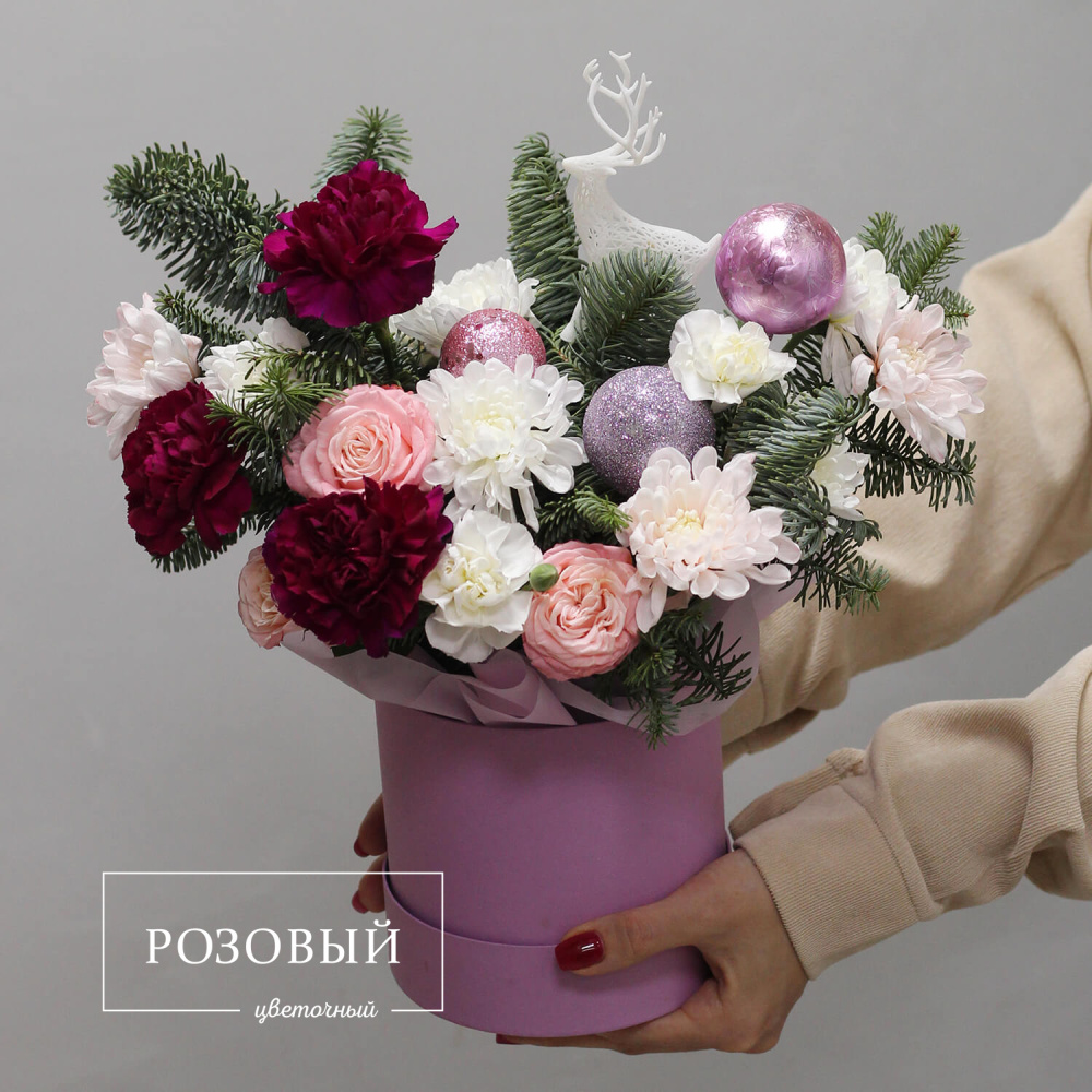 Новогодняя композиция с розами