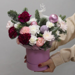 Новогодняя композиция с розами