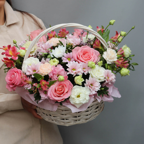 Корзина с ромашками "В розовом цвете"