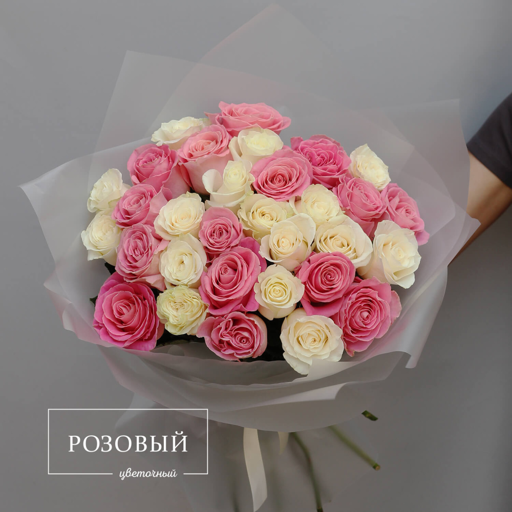 Букет из 25 разноцветных роз