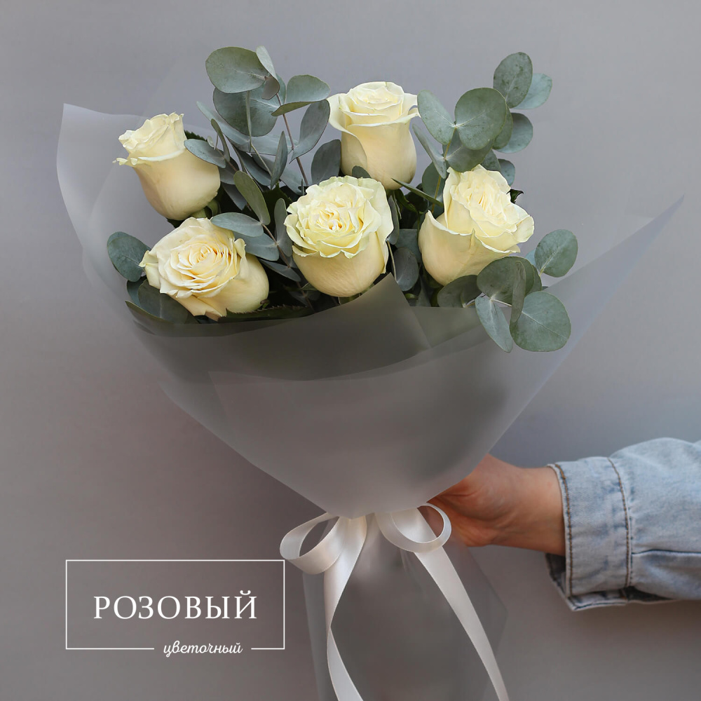 Букет из 5 белых роз