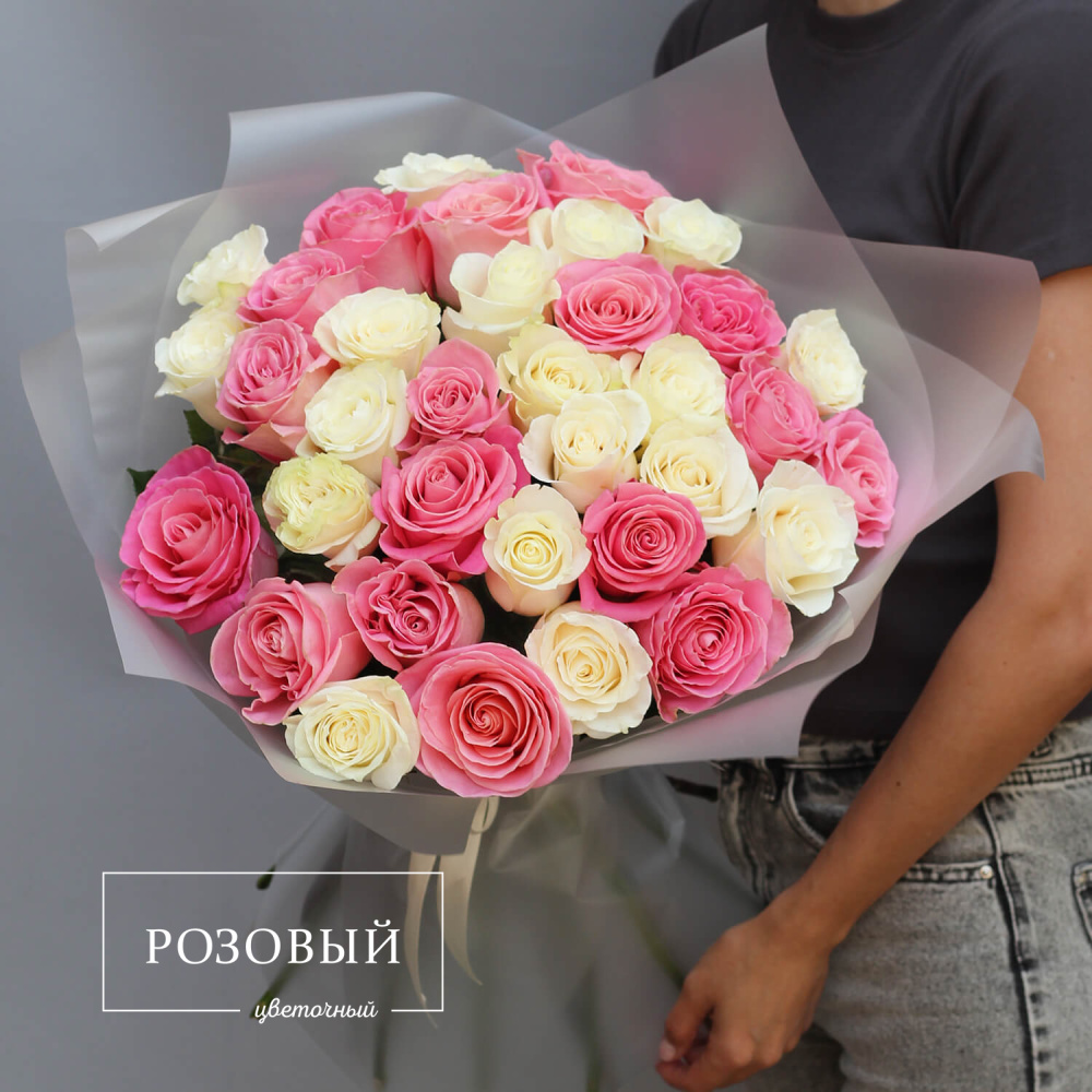 Букет из 37 разноцветных роз
