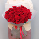 Букет из 31 красной розы